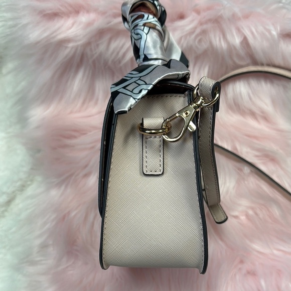 Aldo Brown and Gray Chevron Crossbody Bag with Gold Hardware - Picture 4 of 11